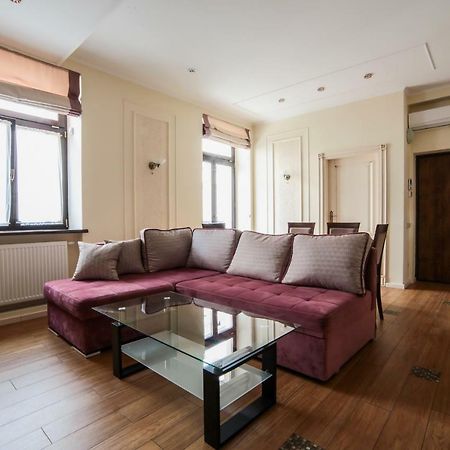 Апартаменти З Балконом Lviv Buitenkant foto